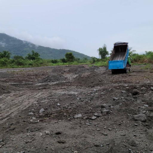 彰化怪手填土, 彰化挖土機填土